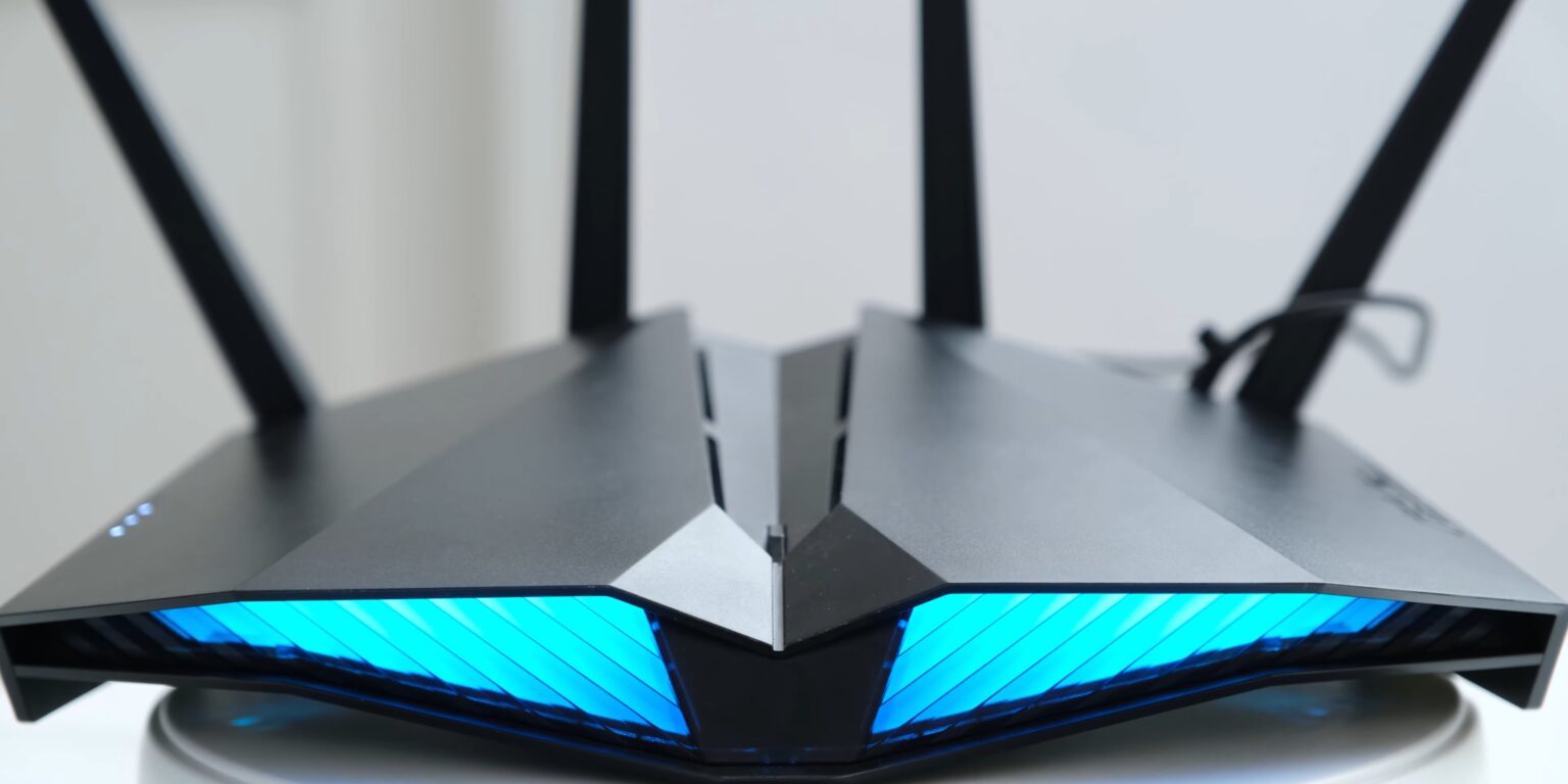 Asus RTAX82U AX5400 WiFi 6 RGB Gaming Router Review, Speed + Range